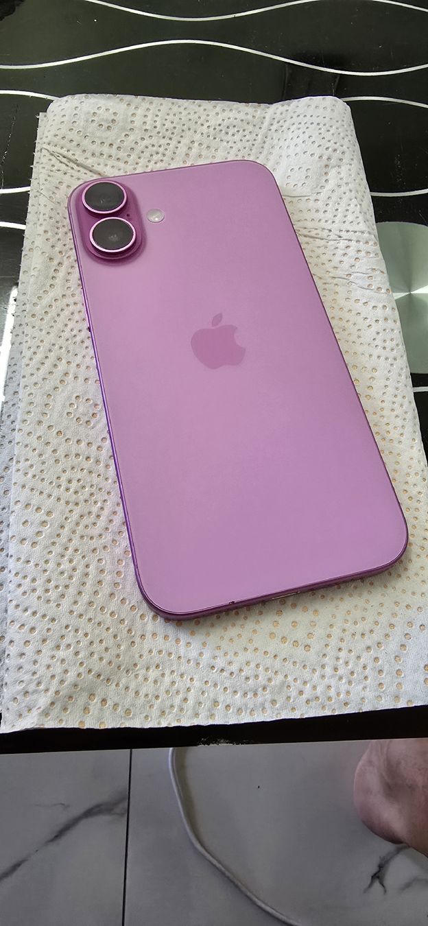 Apple Portables: iPhone 16 plus 512GB pink – Neuf (Voir description) à Oberriet SG par Juri....
