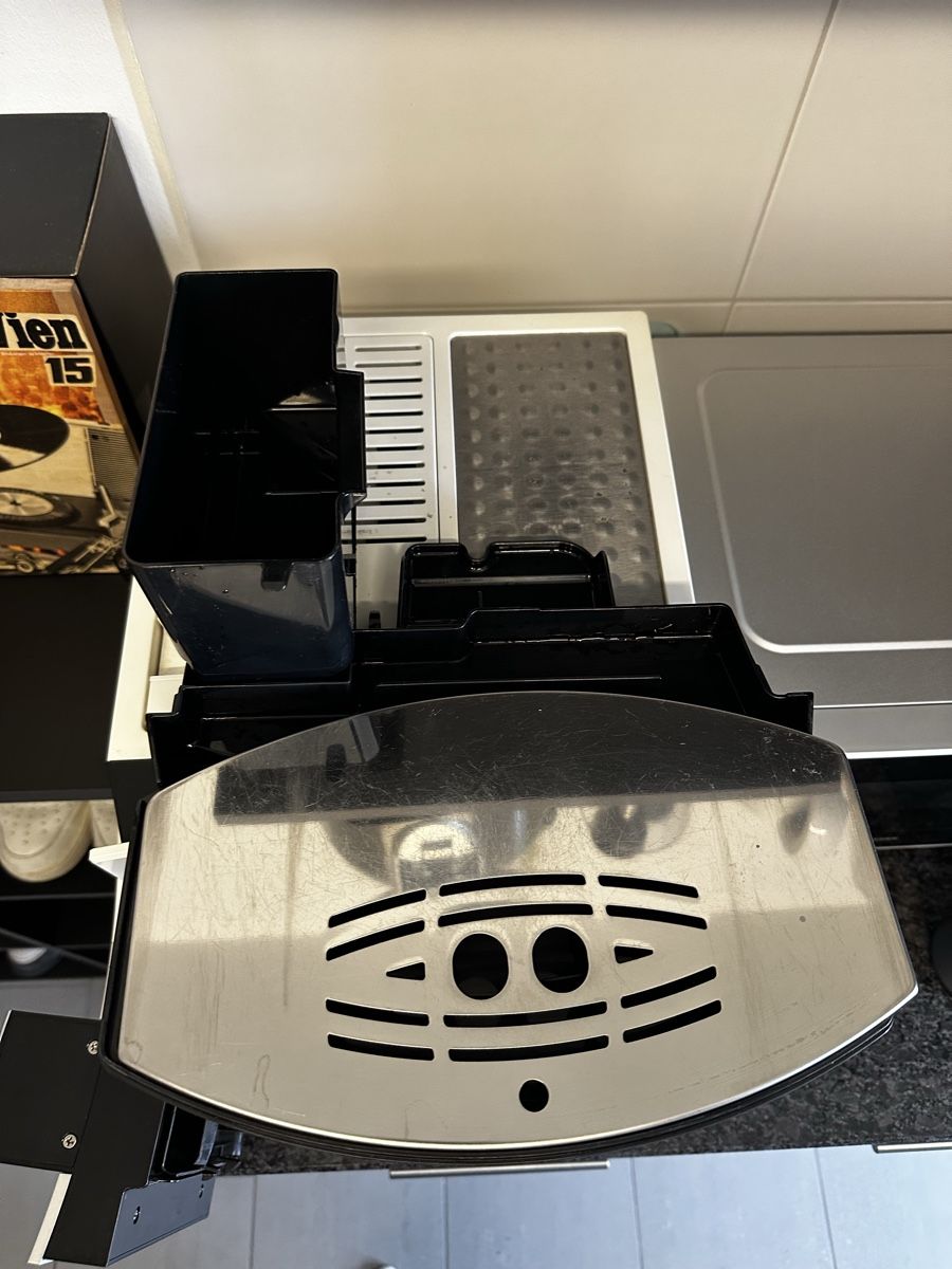 De'Longhi Macchine per caffè & Macchine per espresso: DeLonghi Perfecta Esam 5500 – Usato da Basel venduto da _crisou_ 4