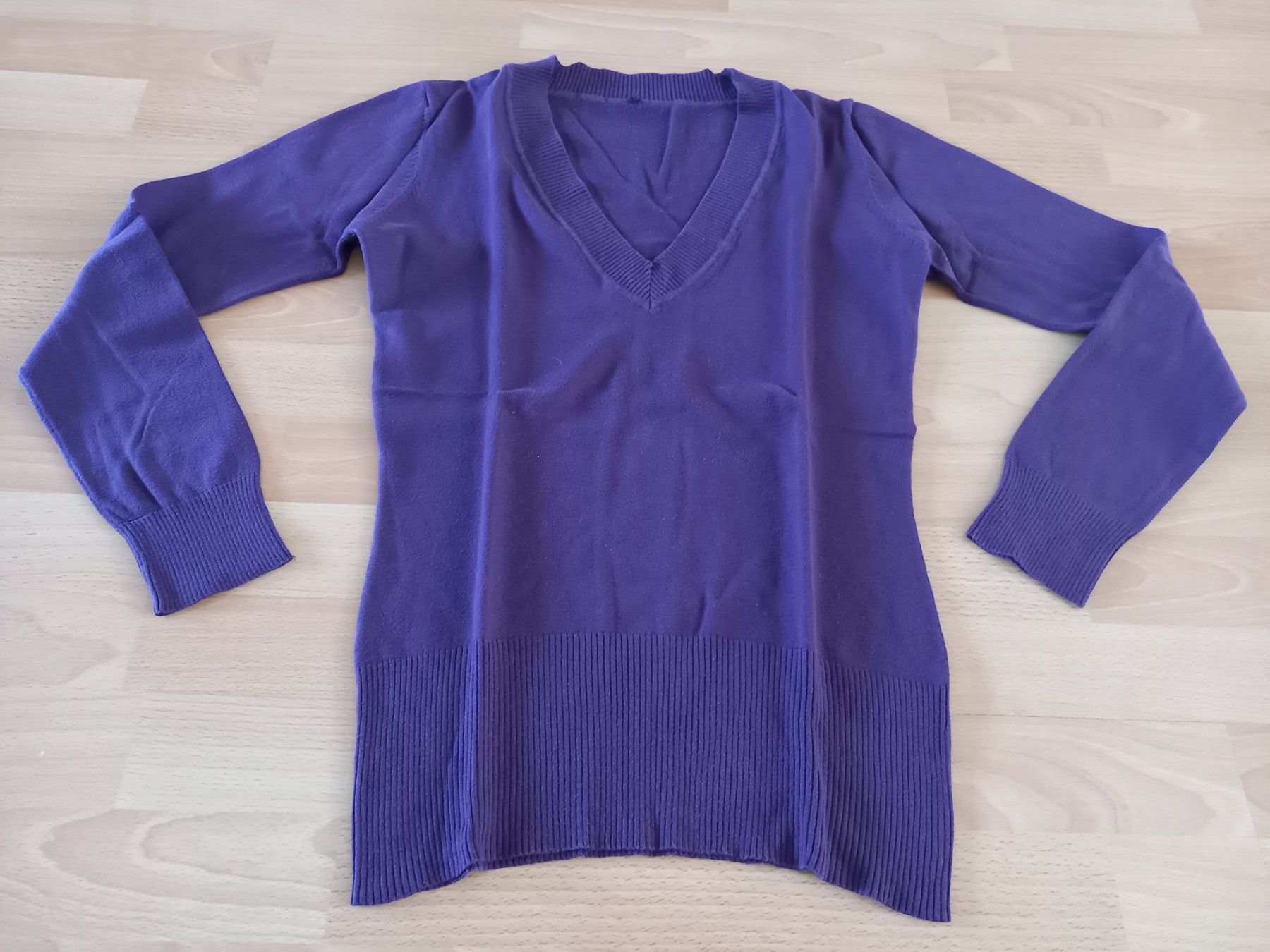 Pullover & Sweatshirts: 3er-Set Damenpullover mit V-Ausschnitt, ca. Gr. M – Gebraucht aus Obernau von Corolli 5