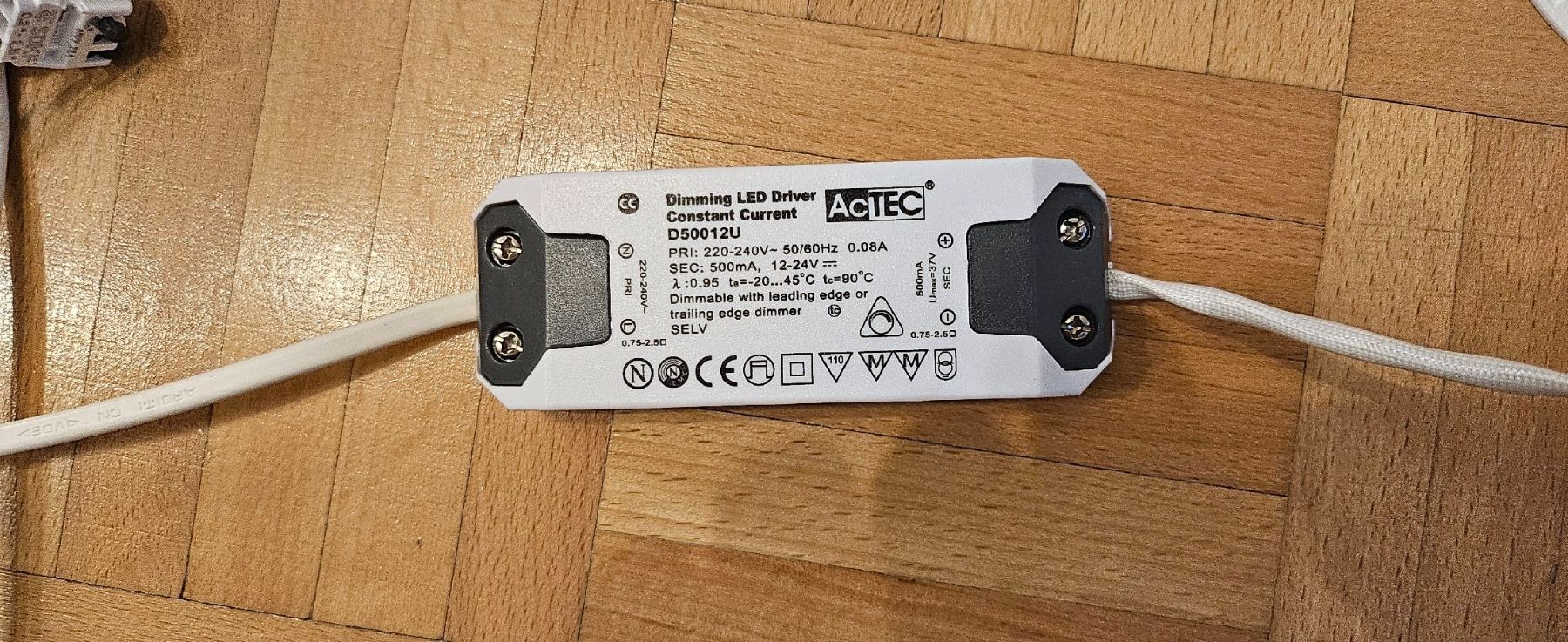 Lampade: 24 Stuck Led-Einbauspot Elegance Weis mit Trafo – Usato da Basel venduto da Xanperican 3