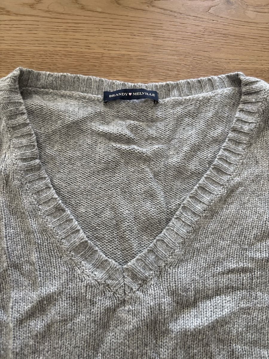 Maglioni & Felpe: Brandy Melville Pullover, Grau – Usato da Pfäffikon ZH venduto da sunshine9500 1
