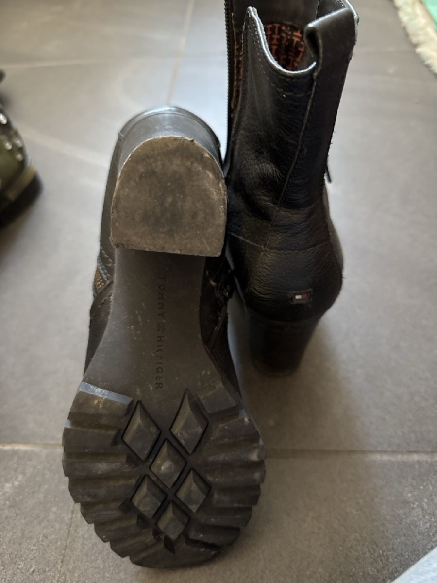 Tommy Hilfiger Scarpe da donna: TOMMY HILFIGER – Usato da Dorenaz venduto da qkkancs 2
