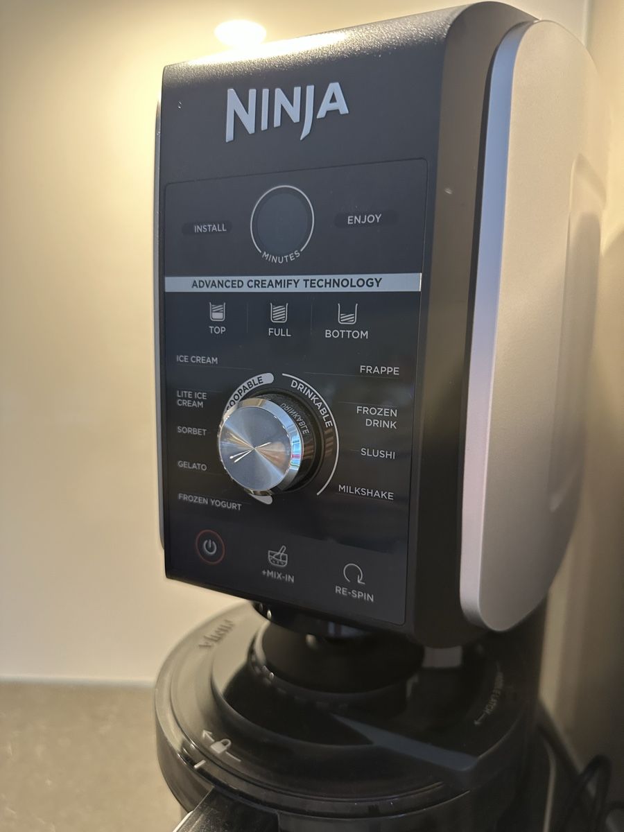 Appareils de cuisine: Ninja Eismaschine Creami Deluxe – Neuf (Voir description) à Seuzach par 8Honey7 1