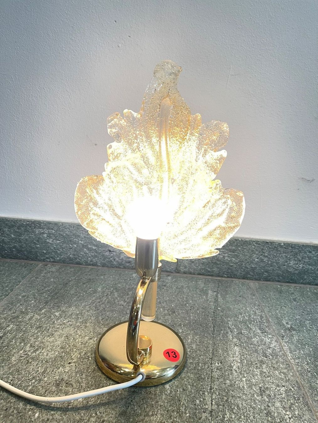 Lampen: Tischlampe mit Blattform, Vintage – Gebraucht aus Olten von ELHANDEL 2