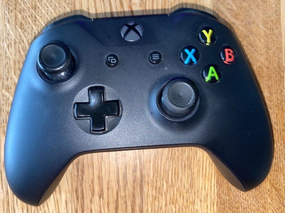 Xbox One Controller (defekt) Kaufen auf Ricardo