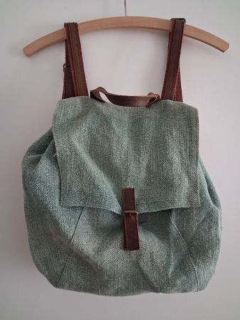 neuer Rucksack aus Leinen