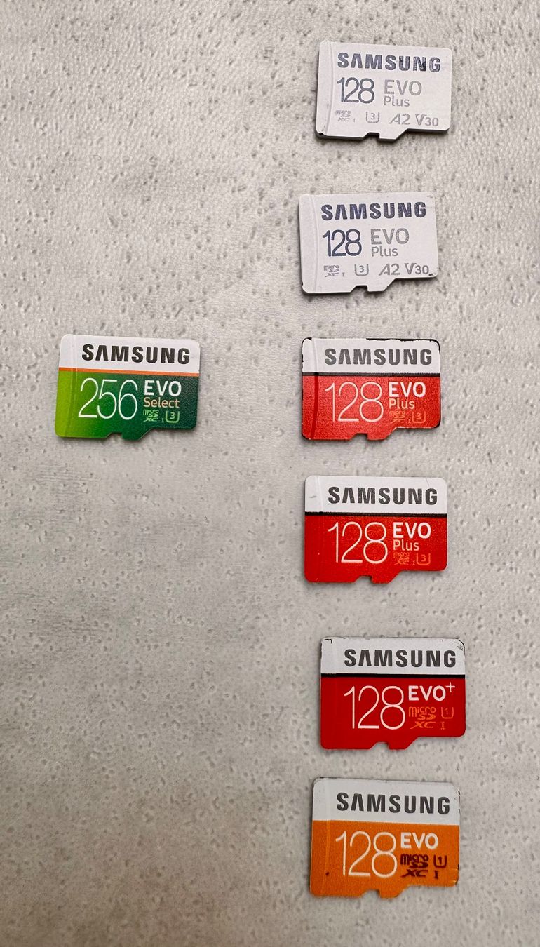 Samsung Speicherkarten: 13 Stk. Samsung Micro SD Cards – Gebraucht aus Hermetschwil-Staffeln von Mobile2013 1