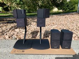 Ensemble enceintes Bose avec pieds, bon état général