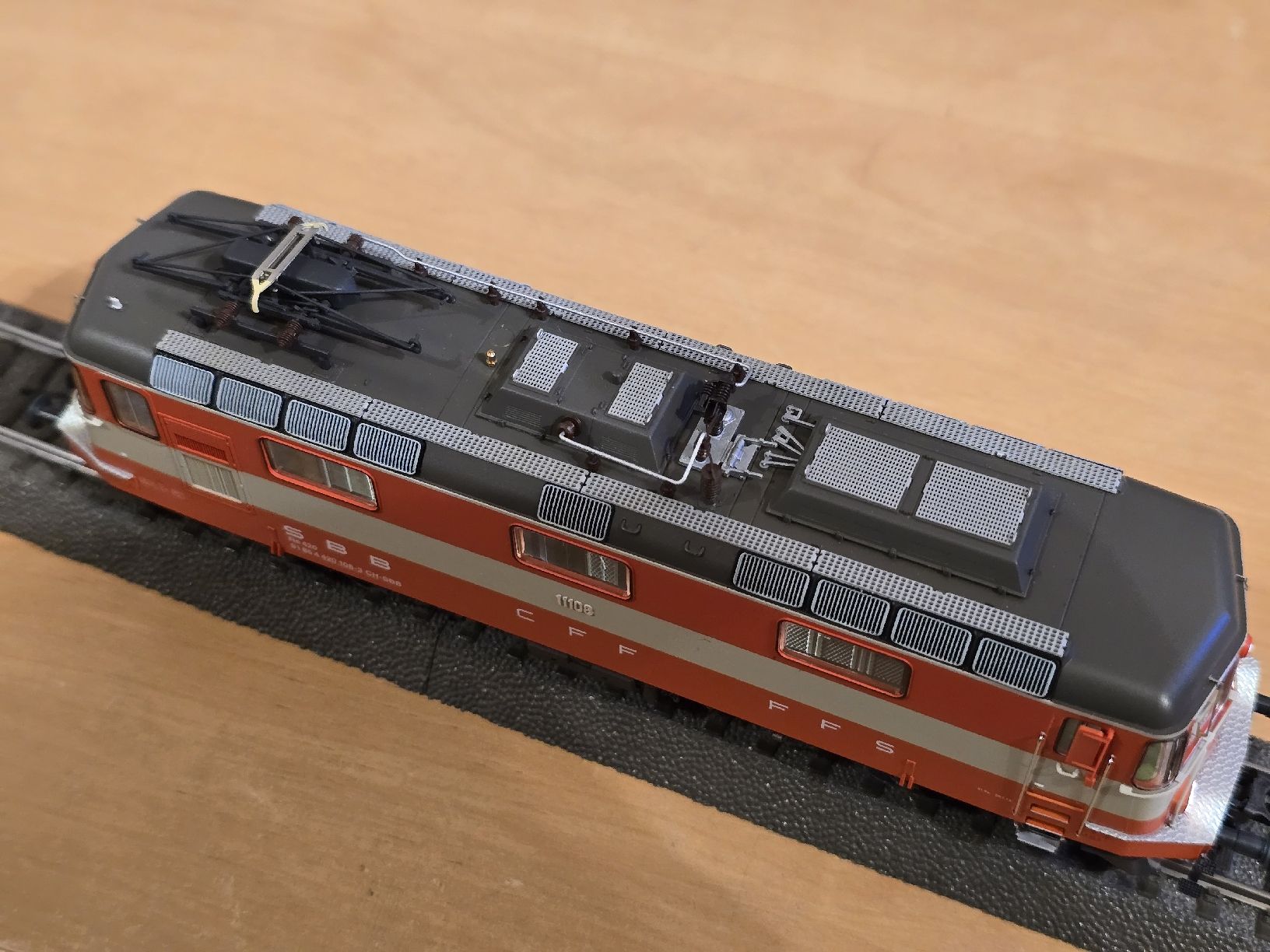 Roco Modellini di ferrovie: Roco Re 4/4 II Swiss express – Usato da Mettmenstetten venduto da ric_ww8q 3