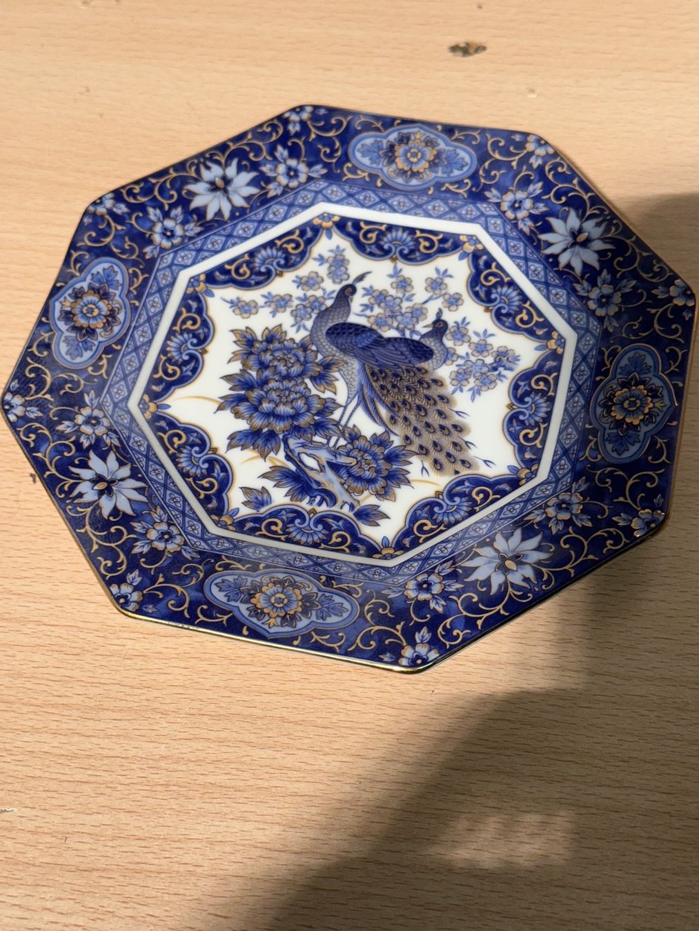 Teller: Decorative Plate Imperial Peacock – Gebraucht aus Lausanne von artnouveau04