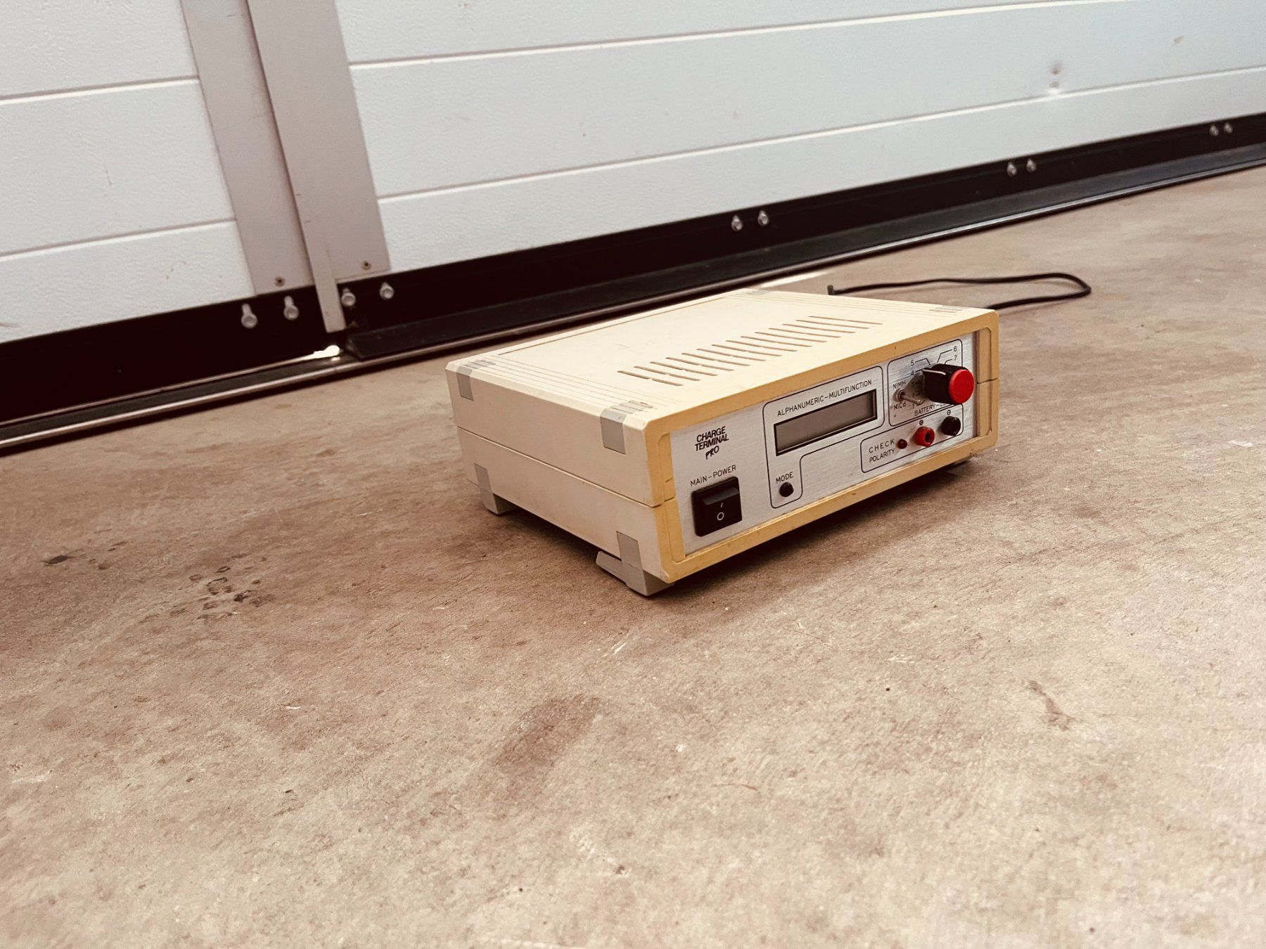 Akkus, Ladegeräte & Netzgeräte: Charge Terminal Pro / RC-Batterieladegerät – Gebraucht aus Remigen von Fazer 3