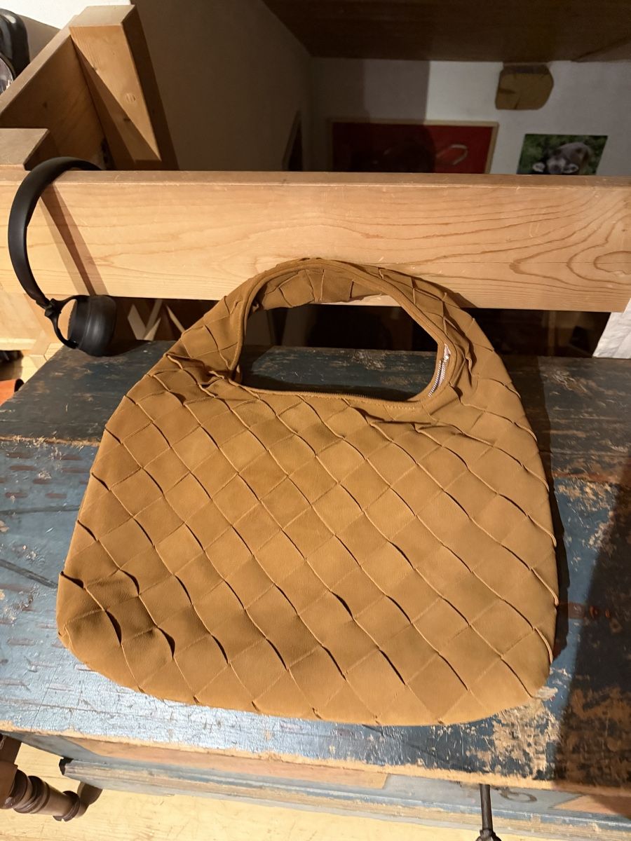 Taschen für Damen: Wildledertasche von Les Visionnaires – Neu (gemäss Beschreibung) aus Donat von troja007