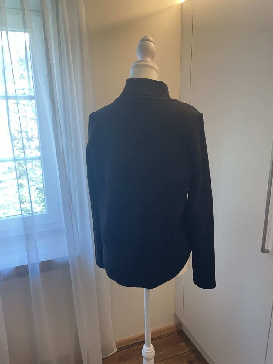 Esprit Maglioni & Felpe: Damen Pullover schwarz mit Bluseneinsatz  – Usato da Mollis venduto da cava10 1