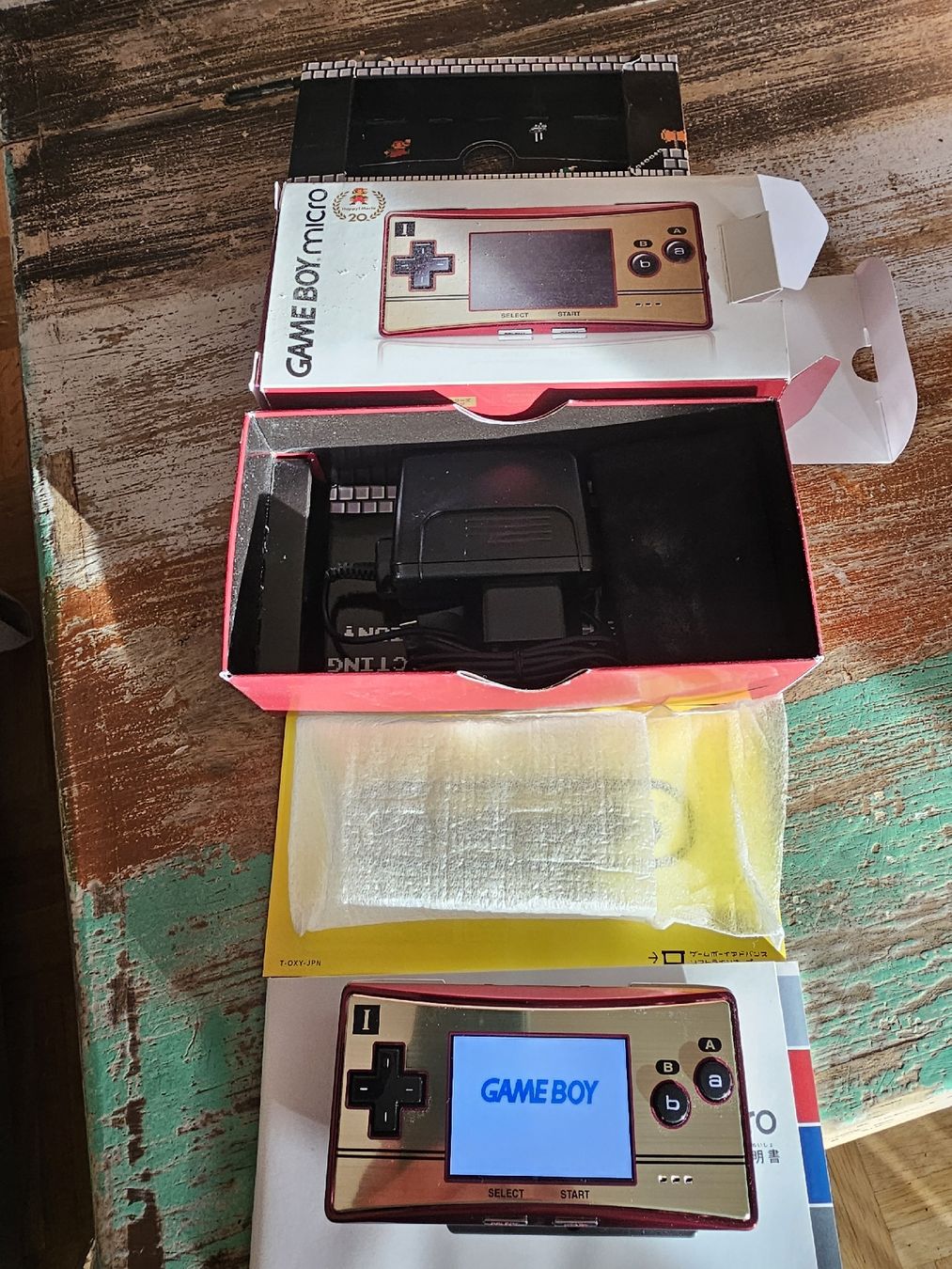 Nintendo Konsolen: Gameboy micro Mario Edition 20 – Gebraucht aus meilen von