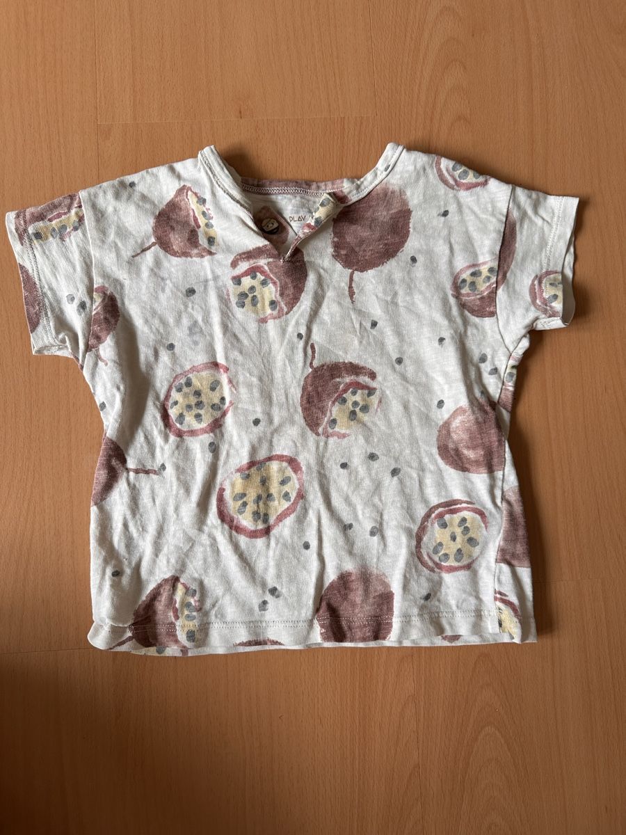Camicie, T-shirt & Polo: PlayUp Tshirt – Usato da Riehen venduto da jac_f2nl