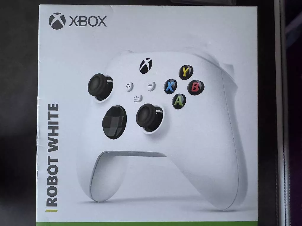 Controller: Xbox Controller Robot White  neuwertig – Usato da Erstfeld venduto da PokeSandero 1