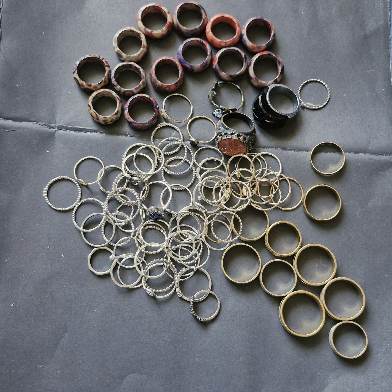 Sonstiger Schmuck: lot de bagues  – Gebraucht aus Neuchâtel von yas_zdb7