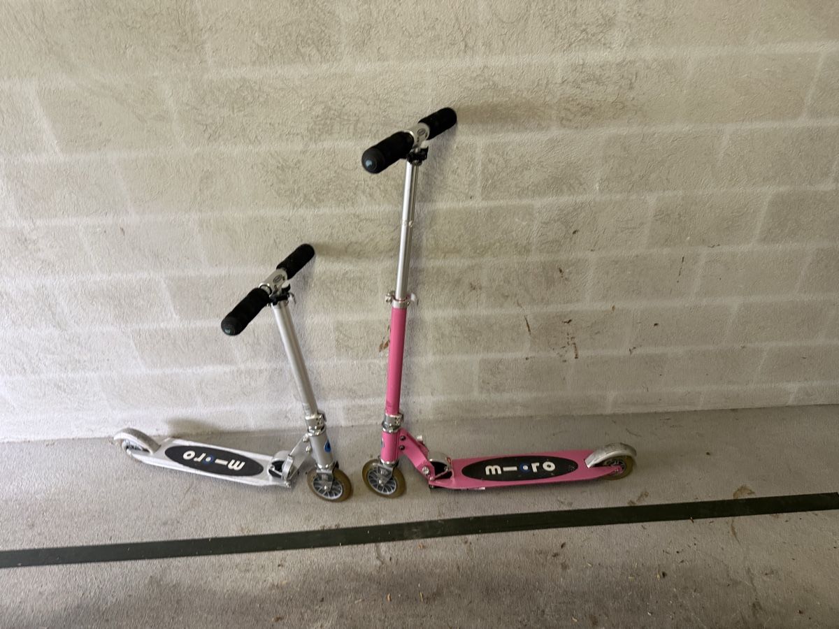Scooter: 2 Micro Scooter Set silber und rosa gebraucht – Usato da Flüelen venduto da therealyannic