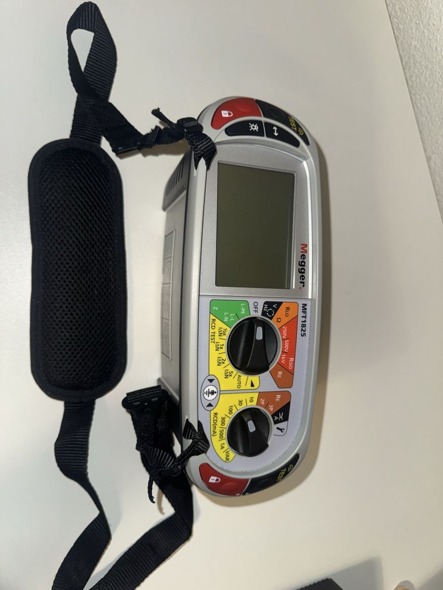Megger Misurare: Megger MFT 1825 Installationstester – Nuovo (secondo la descrizione) da Kloten venduto da fet_vl82 2