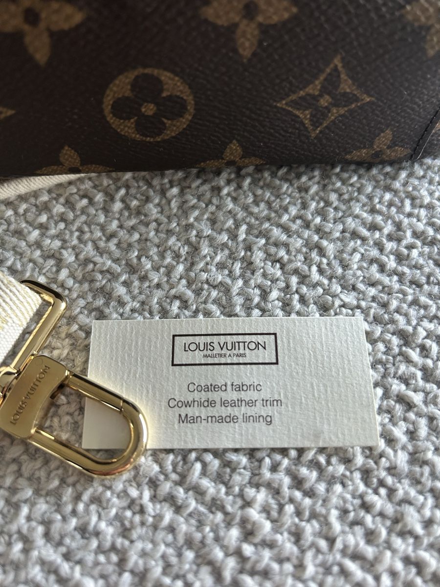 Louis Vuitton Borse da donna: Utility Cross Body Louis Vuitton Bag – Nuovo e nell'imballaggio originale da Gerzensee venduto da RinaKat 3