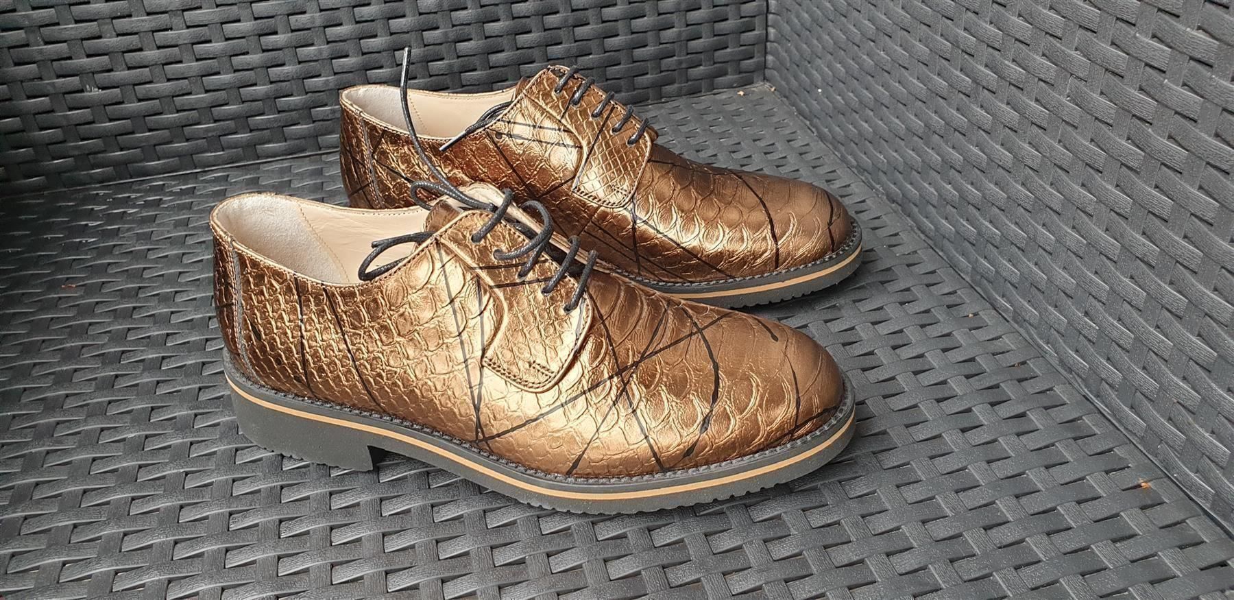 Navyboot Scarpe da donna: NAVYBOOT Leder Schuhe(18) NEU 35 NP 229. – Nuovo e nell'imballaggio originale da Buttwil venduto da MaraMari 1