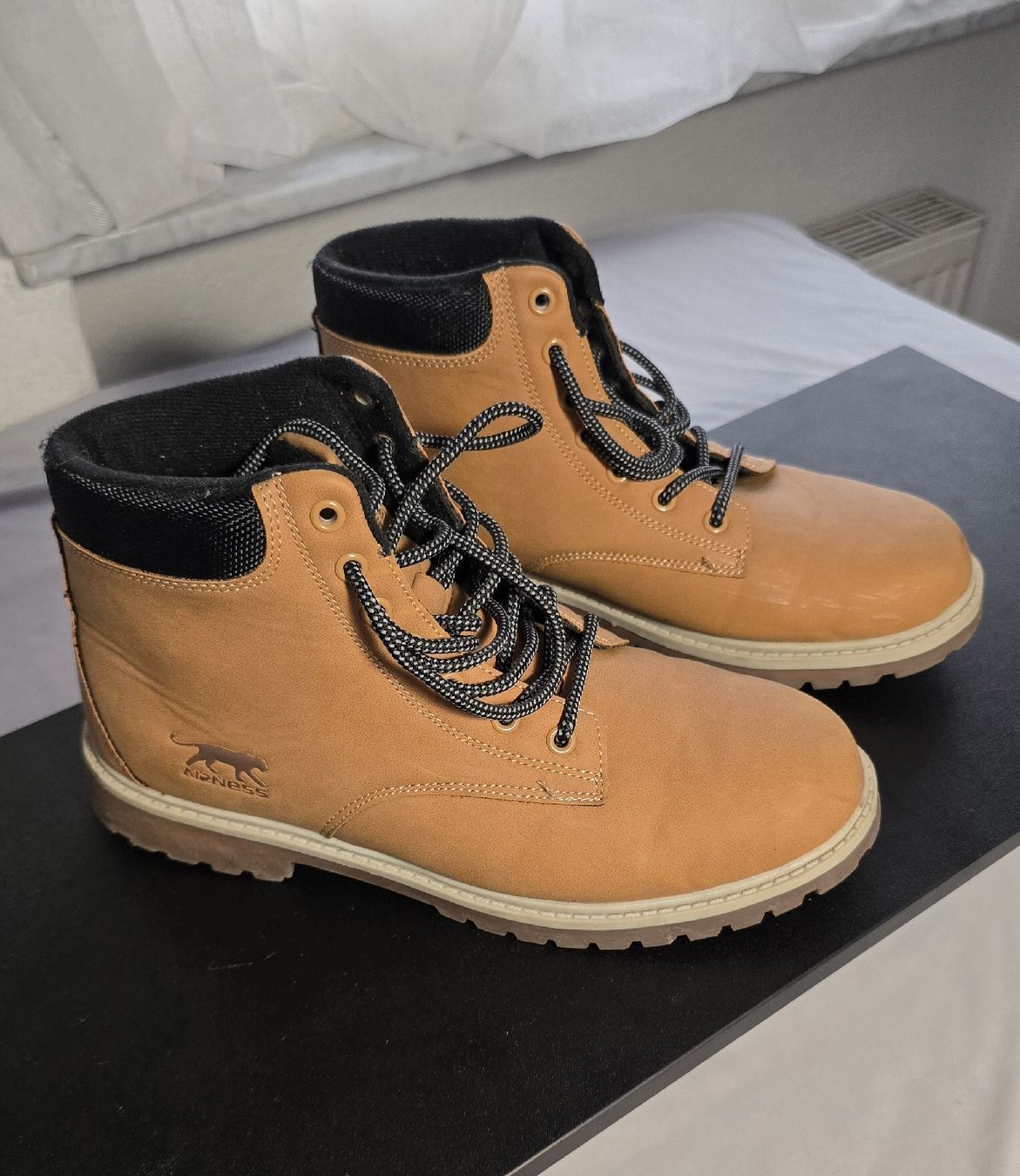 Scarpe da uomo: Stiefel Grösse 39 – Usato da Basel venduto da gin_77cv