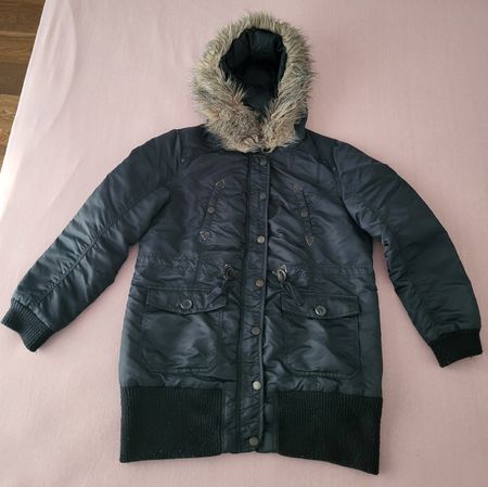 Yessica von C&A Winterjacke Gr. 44 mit Kapuze.