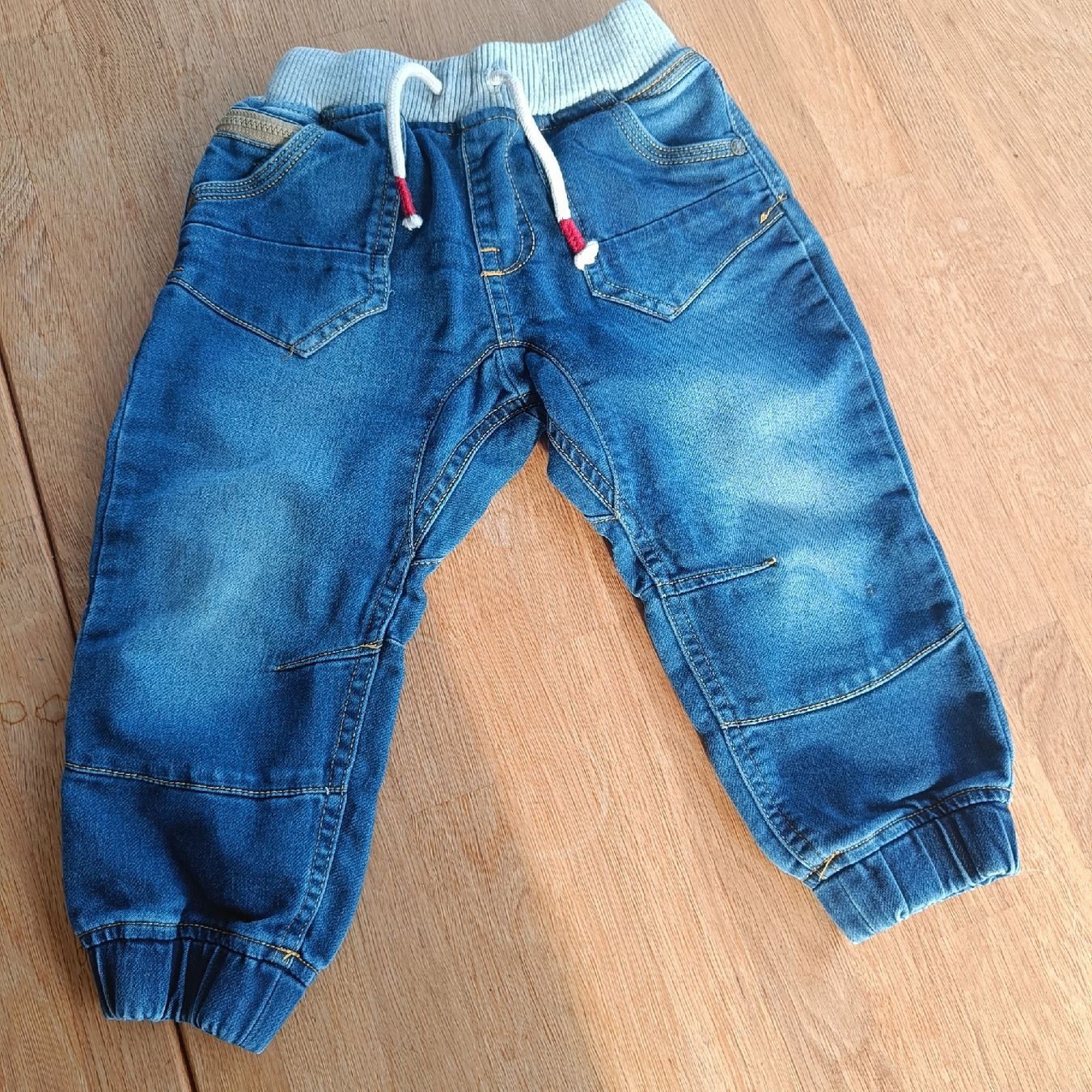 Hosen: Hose Grösse 92  – Gebraucht aus Jaberg von urig17.