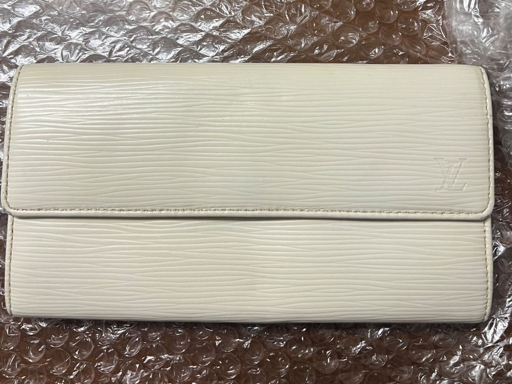 Louis Vuitton Portafogli: Louis Vuitton Sarah Wallet - Epi Leder - weiss – Usato da Oensingen venduto da TheBaggyClub 1