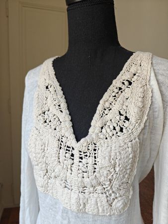 Cotton linen cream embroidered crochet blouse top M