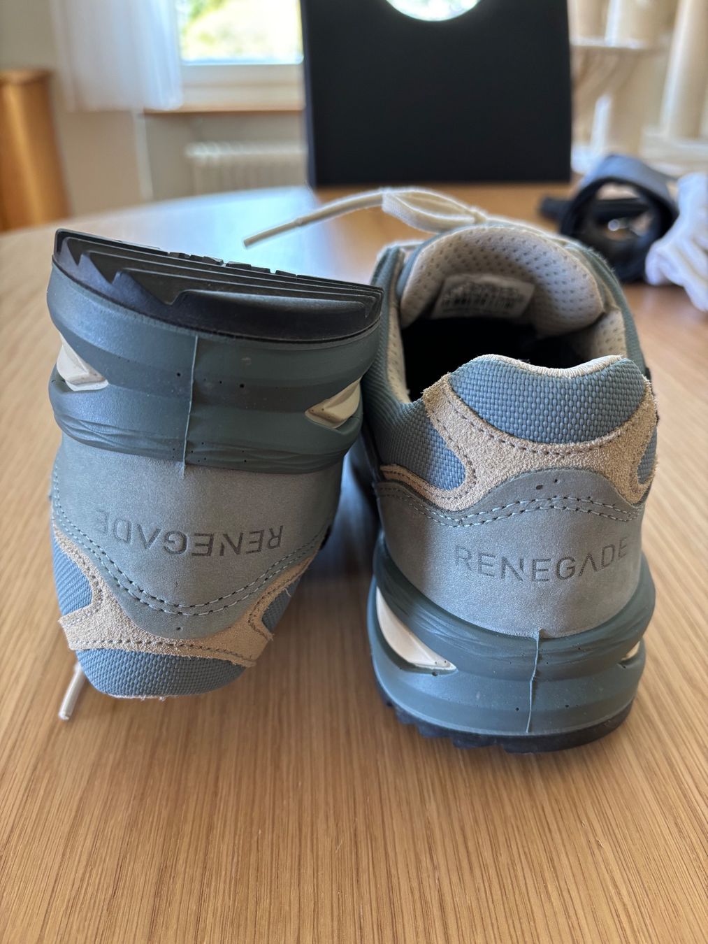 Lowa Scarpe da donna: Lowa Trekkingschuh – Usato da St. Moritz venduto da nuschi62 1