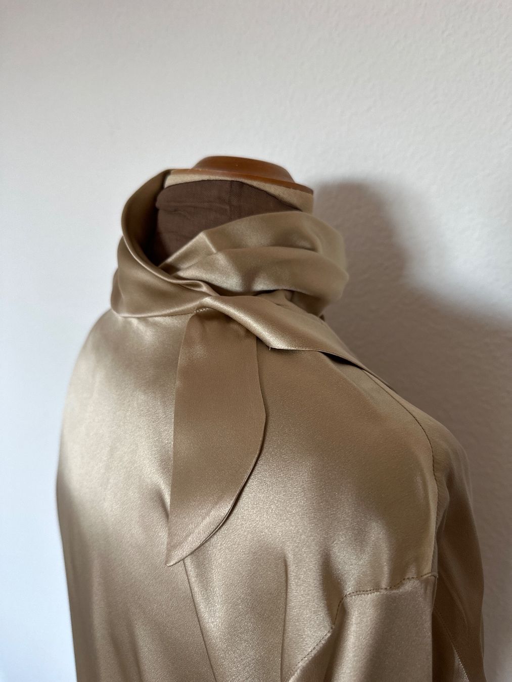 Akris Camicette: AKRIS Seidenbluse – Usato da Niederteufen venduto da nana65 2