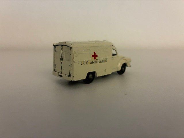 Lesney Modellini d'auto: Lomas Ambulance No 14 By Lesney – Usato da Glattfelden venduto da ROM57 3