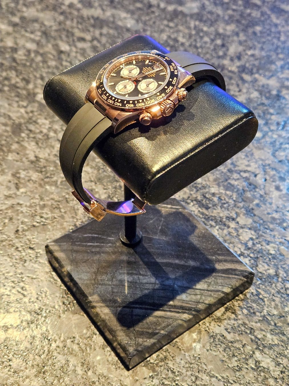 Vitrines: Marble Watch Stand – Neuf avec emballage d'origine à Steinhausen par nic_9lzh 1