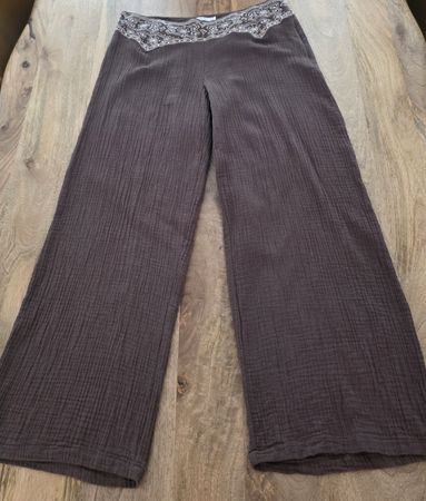 Stradivarius Hose braun  Baunwolle Grösse 40 mit Stickerei