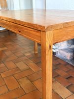 Massivholztisch – restaurationsbedürftig – sofort abholberei