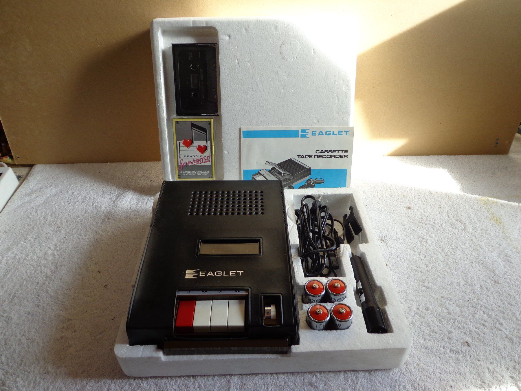 Aufnahmegeräte: Eaglet Cassette Recorder Solid State mit Zubehöre – Neu (gemäss Beschreibung) aus Ligornetto von Faffarel