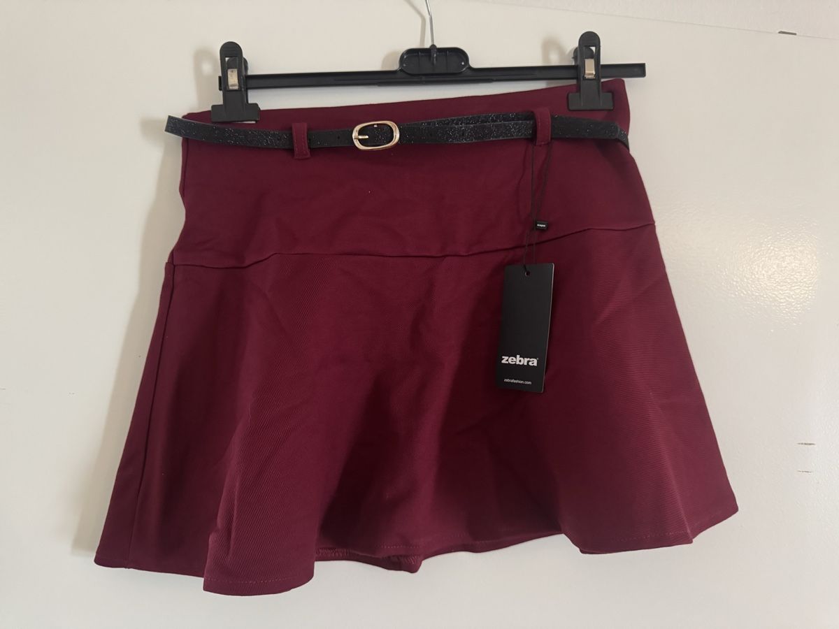 Gonne: Mini jupe / Rock Gr. M mit Gürtel, NEU – Nuovo e nell'imballaggio originale da Künten venduto da bel_6wn2