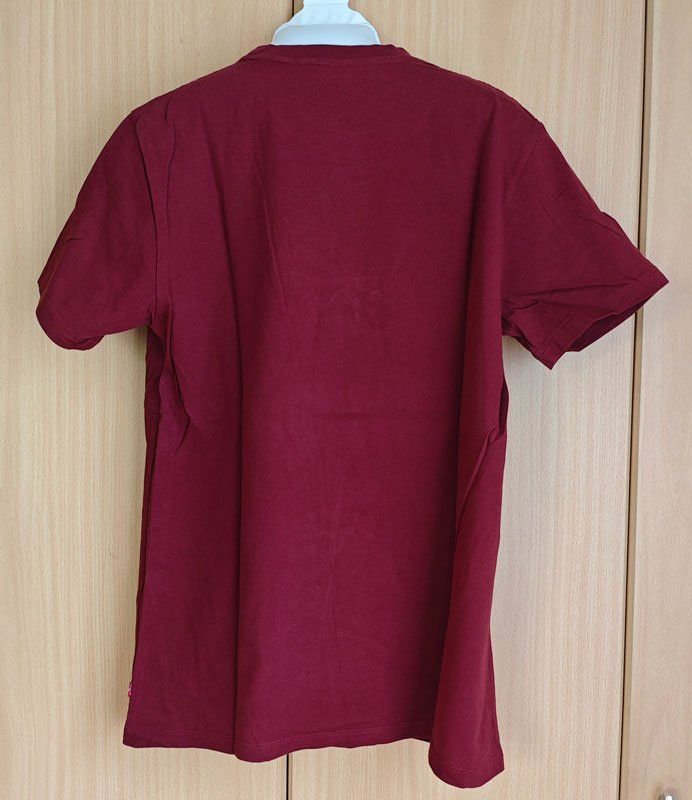 Levi's T-shirt: Levi's T-Shirt Grösse M – Nuovo (secondo la descrizione) da St.Gallen venduto da Pheban 1