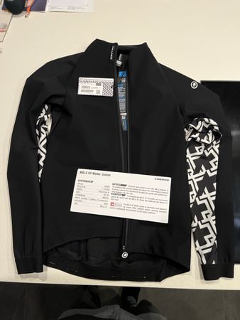 Assos MILLE GT Winter Jacke schwarz Gr.  M neu - 50% Rabatt