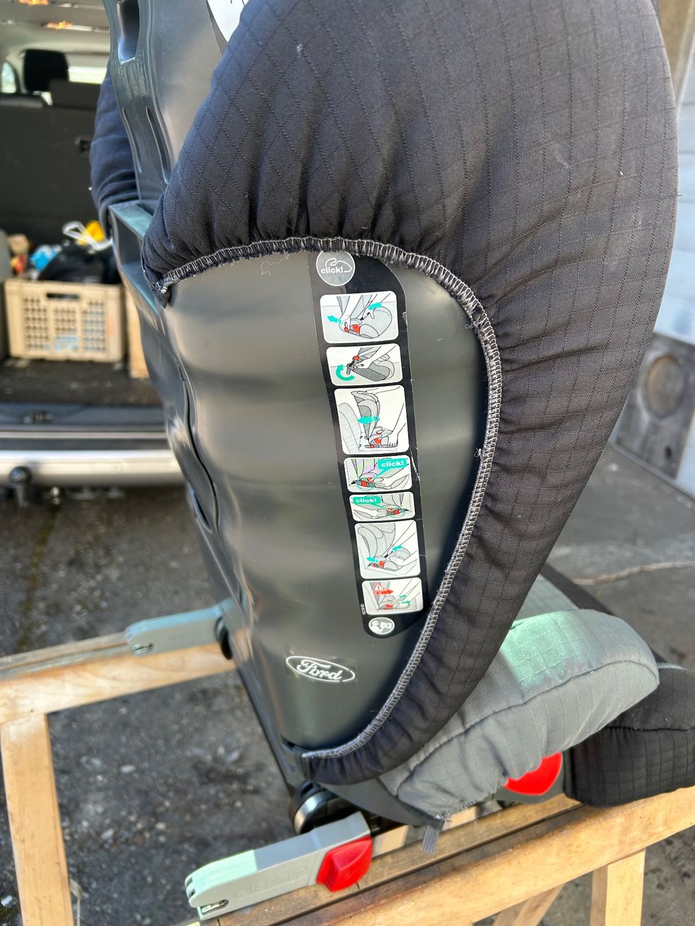 Seggiolini per auto: Ford Kindersitz mit Isofix – Usato da Dietwil venduto da Schrauber1980 1