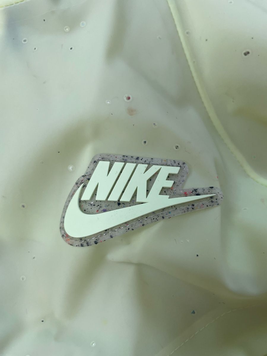 Nike Giacche & Cappotti: Kinder Nike Regenjacke Gelb – Usato da Zürich venduto da Sushinder 1