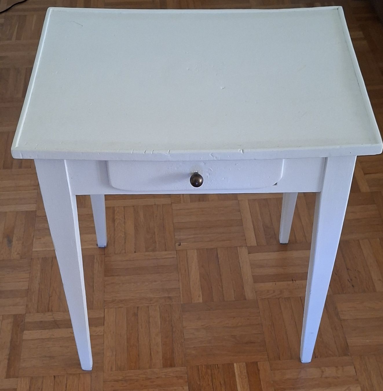 Tische: Shabby Chic Tischli – Gebraucht aus Ursenbach von Fuel90
