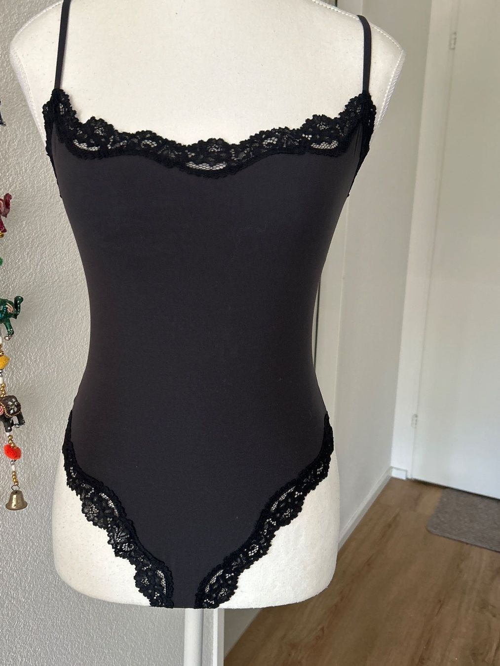 Skims Altra biancheria intima: Body schwarz mit Spitze von Skims  Gr. M – Usato da Brunnen venduto da Nala2929 3