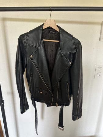 Topshop Bikerjacke aus Kunstleder schwarz Grösse 38