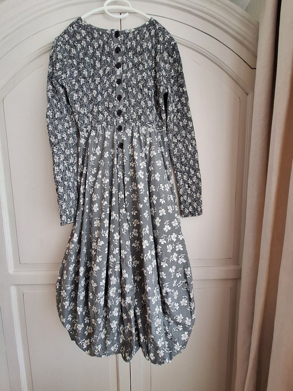 Ewa I Walla Vestiti: Kleid Ewa i Walla schwarz/weiss Gr. S – Usato da Erlenbach ZH venduto da Sondeiwendiz 5