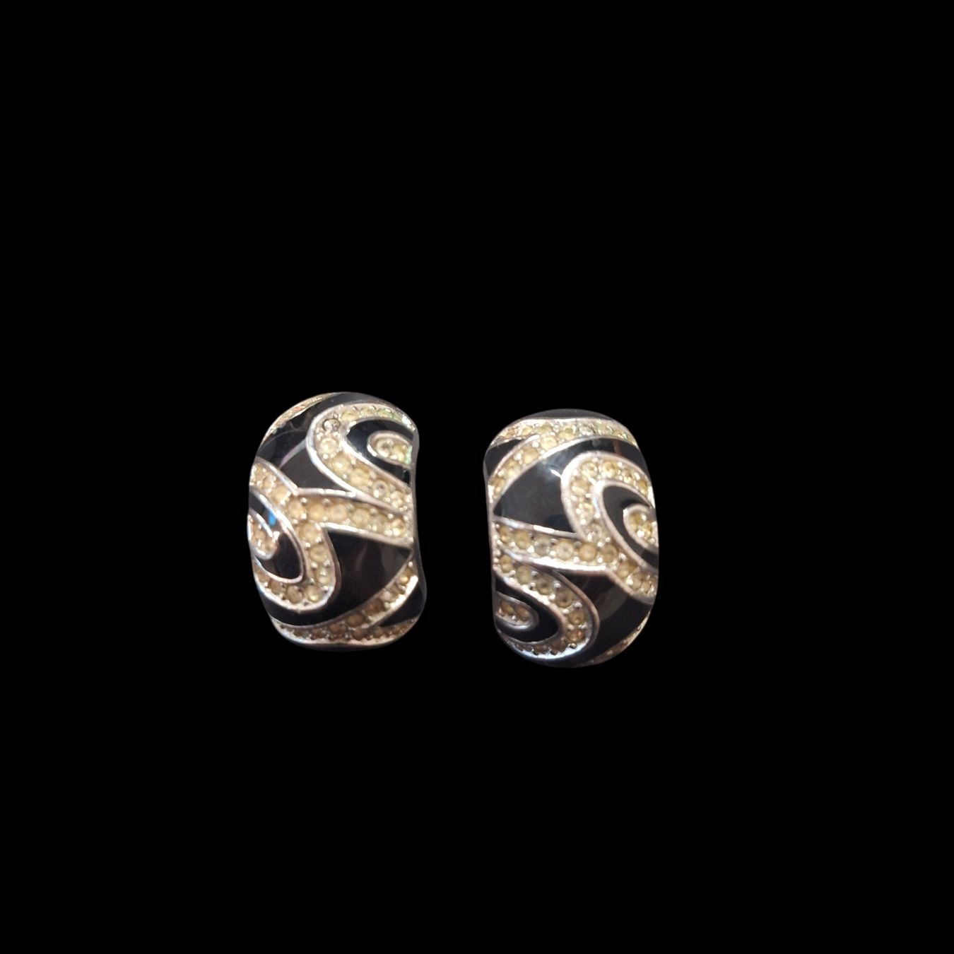 Dior Orecchini pendenti & Orecchini a lobo: Christian Dior Strass Drop Ohrringe/Clips – Usato da Kilchberg ZH venduto da mrmame