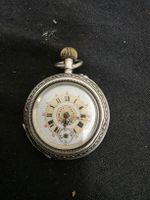 Antike Trachten Taschenuhr aus Silber,ca. 5cm Durchmesser