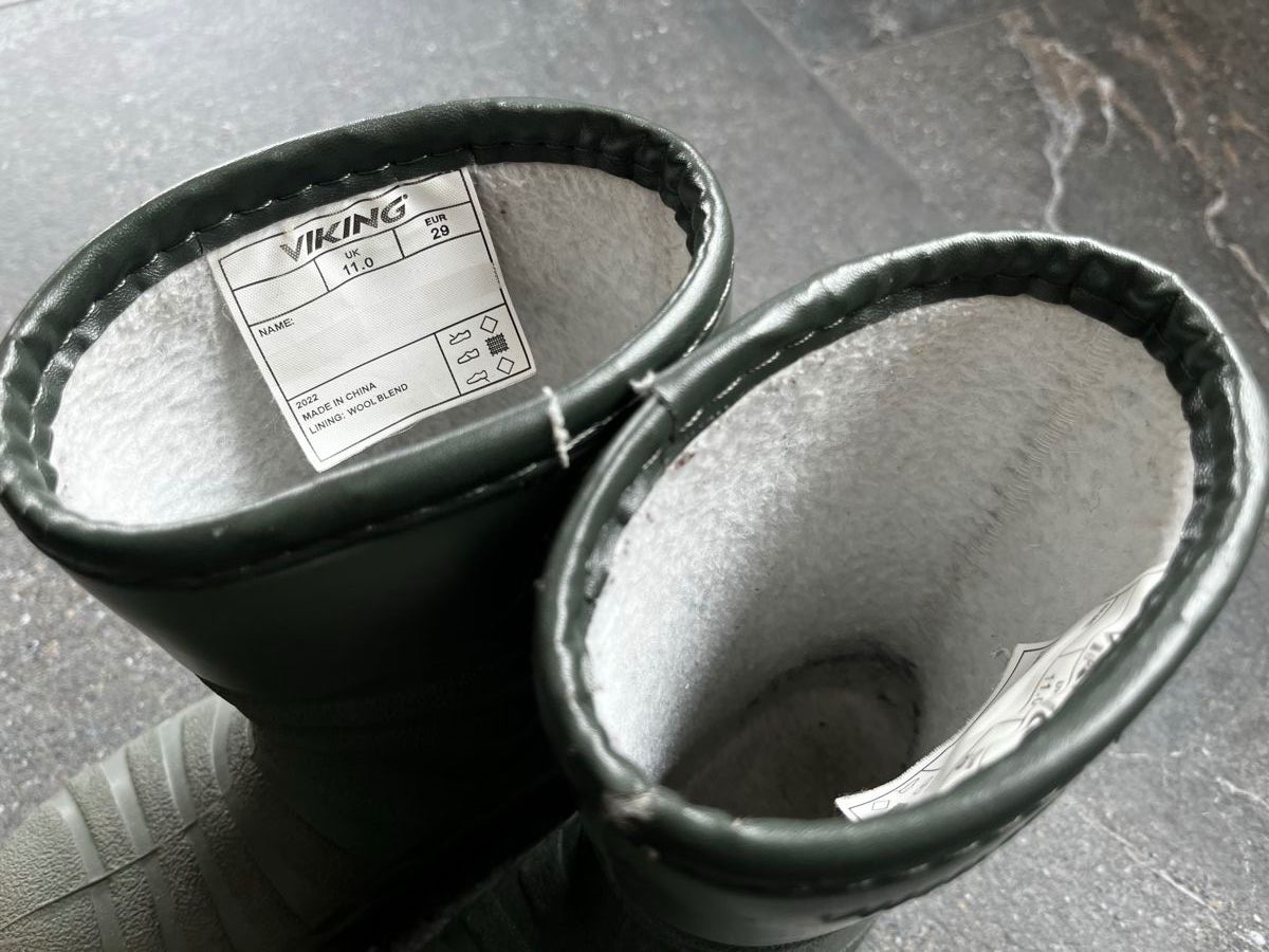 Viking Scarpe per ragazzi: Viking Gummistiefel (Isoliert) - Gr. 29/30 – Usato da Davos Dorf venduto da AJRMBA 2