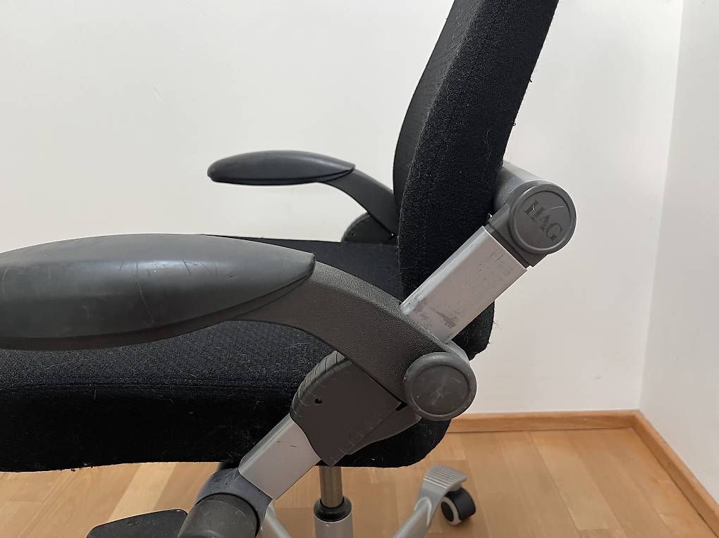 Håg Sedie: HAG Schreibtischstuhl – Usato da Zürich venduto da chiffchaff 2